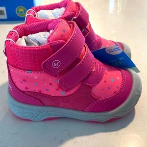 Juniper Boots - new in box